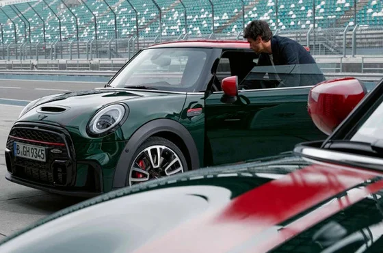 MINI JCW Countryman ALL4: Potência com Steptronic