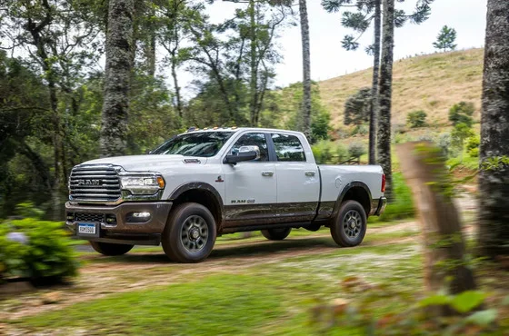 Ram 3500 Laramie 2024: Diesel Exhaust Brake e Controle Ram 3500 Laramie 2024: Diesel Exhaust Brake e Controle