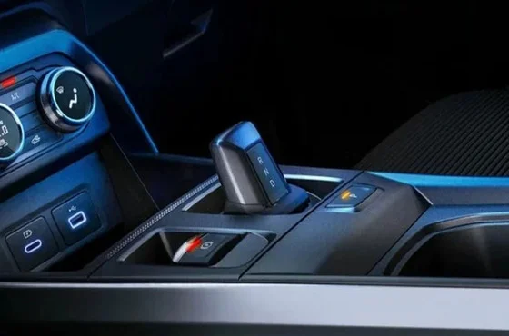 Segurança no Renault Kardian Premiere 2025: Limitador e Frenagem