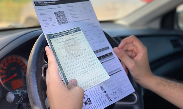 Licenciamento atrasado: saiba como resolver essa questão Licenciamento atrasado: saiba como resolver essa questão