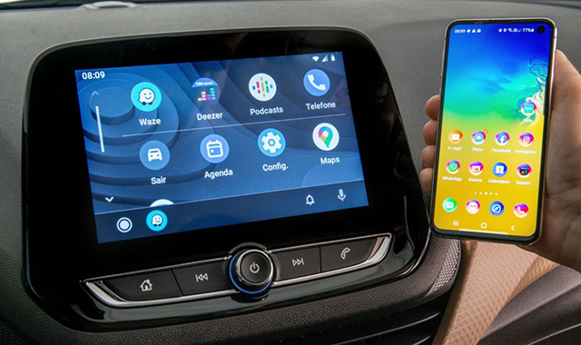 TOP 5: Carros mais baratos com central multimídia