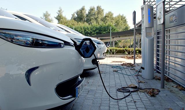 Em alta: Carros elétricos e híbridos já passam de 100 mil no Brasil.