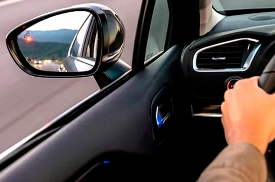 Sensor de ponto cego: seu guardião nas mudanças de faixa